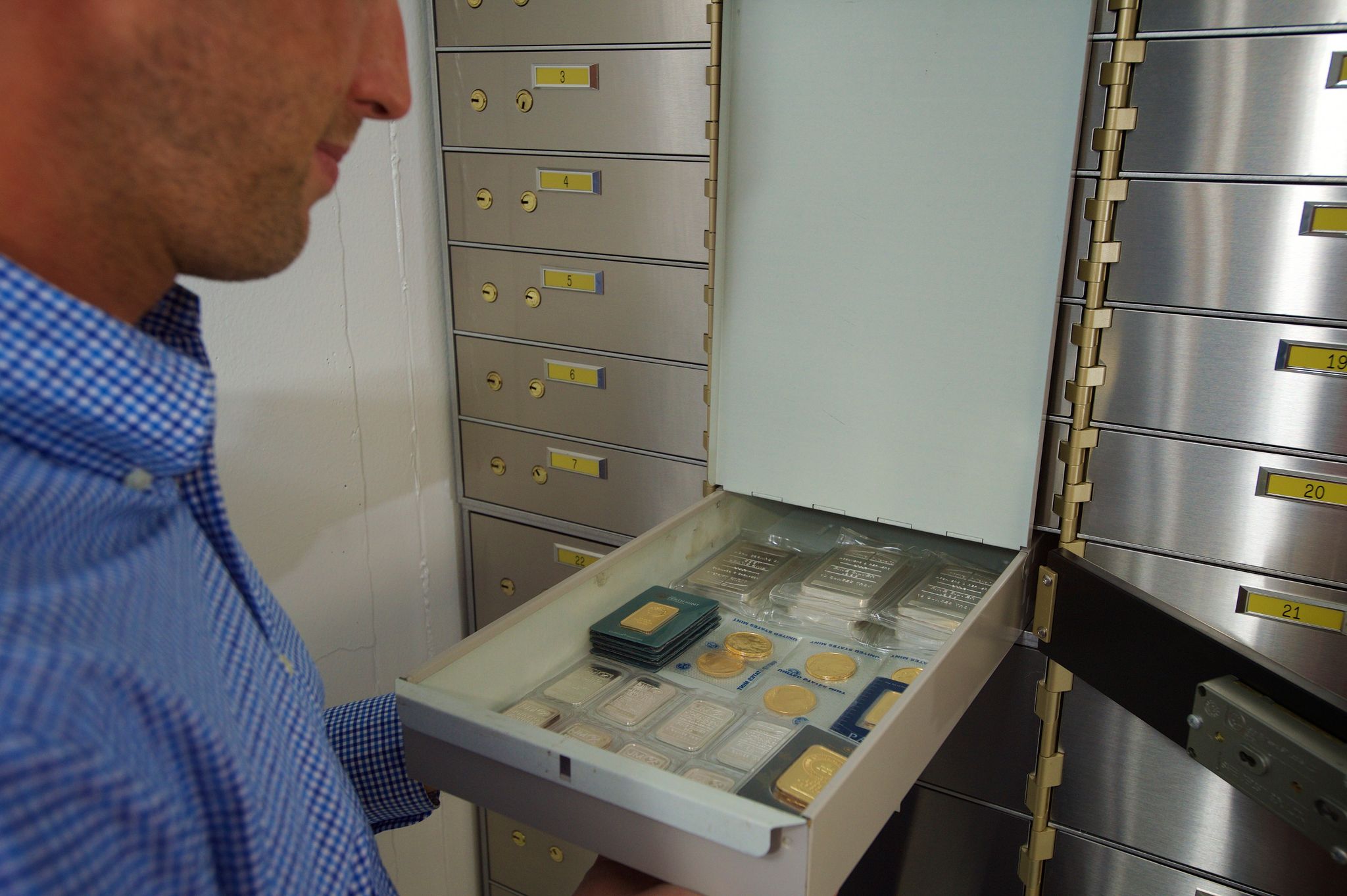 Offshore Safe Deposit Boxes for Gold and Silver Storage | SWP Cayman